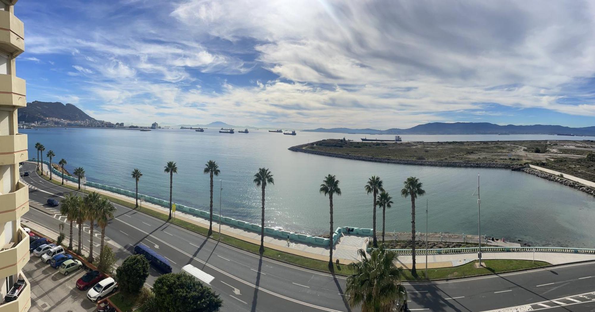 Vistas Roca Mar Apartamento La Línea de la Concepción Exterior foto
